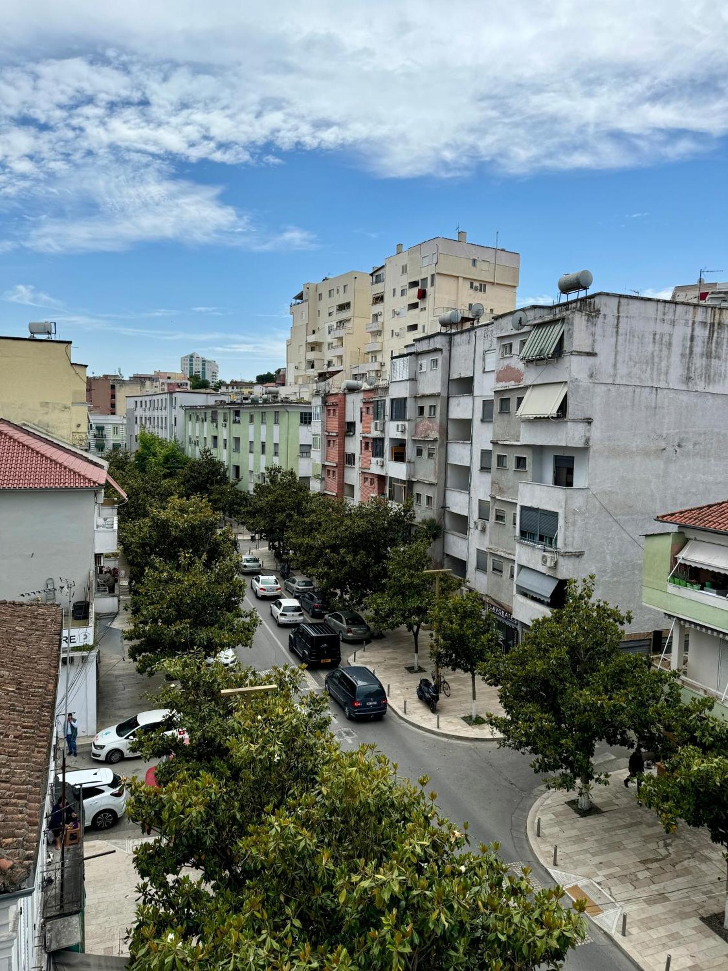 Luxury Apartments In City Center Durres Exterior photo